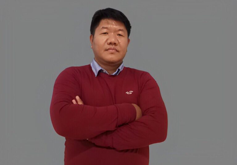 Lead Guitar tumsiam Jacob Mungta